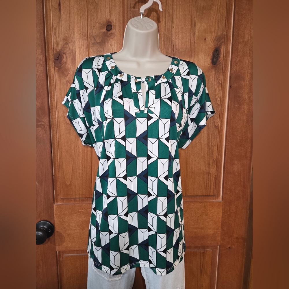Notations Green and White Geometric‎ Blouse